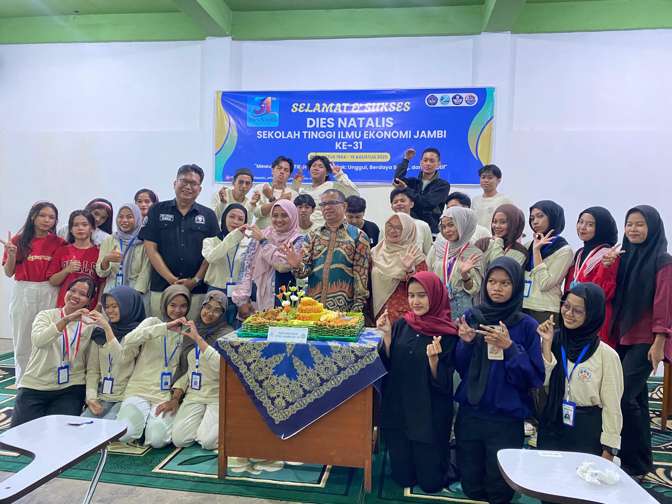 STIE Jambi Gelar Acara Dies Natalis ke-31 dan Perayaan HUT RI ke-80 oleh BEM STIE